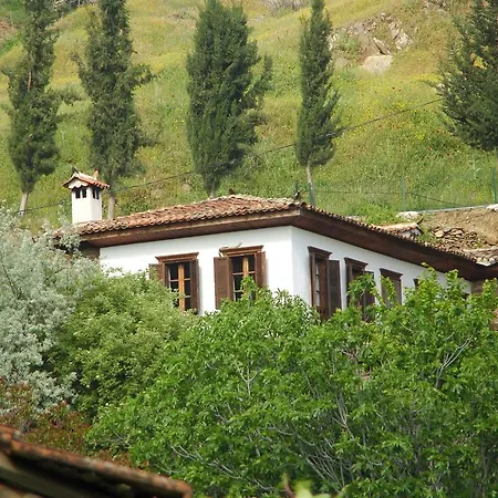 לינה וארוחת בוקר Terrace Sirince *
